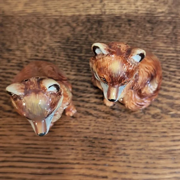 Charming Fox Salt and Pepper Shakers - Picture 6 of 7